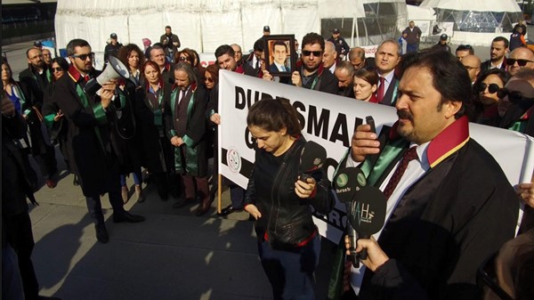 Avukatlara Karşı Artan Şiddet Eylemleri