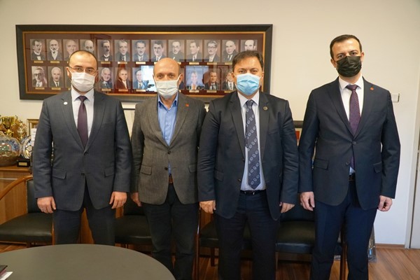 Saadet Partisi Bursa il yöneticileri baroyu ziyaret etti