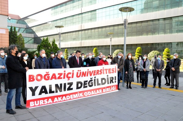 Bursa Akademik Meslek Odaları Birliği (BAOB) bileşenleri ortak açıklama yaptı: “Boğaziçi Üniversitesi yalnız değildir"