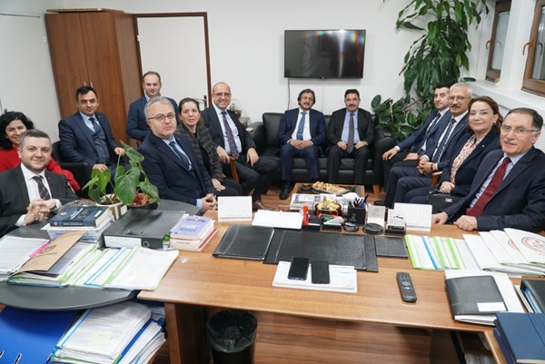 Bursa Barosu, Kamu Başdenetçisi Şeref Malkoç'u konuk etti.