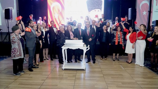 Cumhuriyetin 100. yılına görkemli kutlama