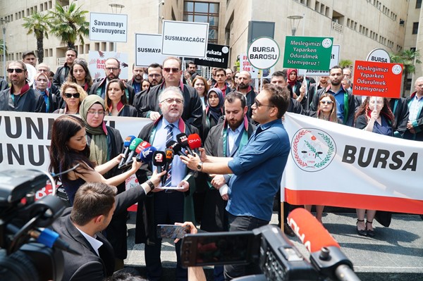 İki avukata saldırıya Bursa Barosu'ndan tepki