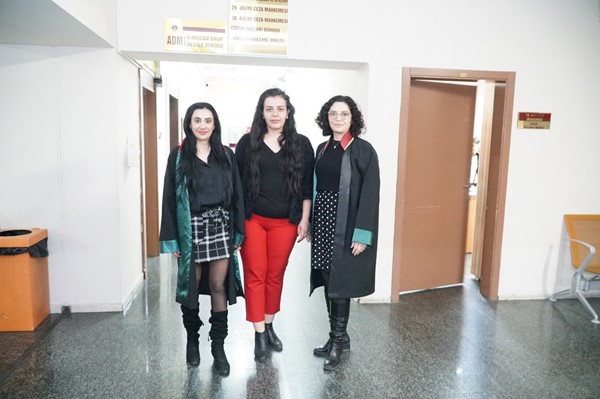 DURUŞMA SALONUNDA AVUKATA TEKMENİN CEZASI ARTIRILDI