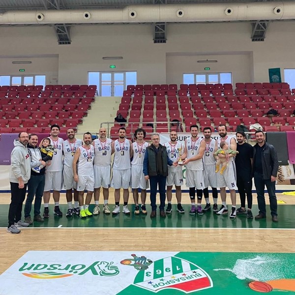 Barolar Arası Adalet Kupası Basketbol Turnuvası şampiyonu Bursa Barosu