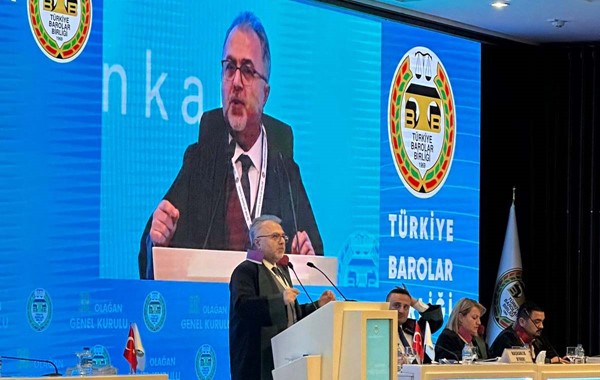 Bursa Barosu Başkanı, TBB Genel Kurulu'nda mesleki acil sorunları dile getirdi