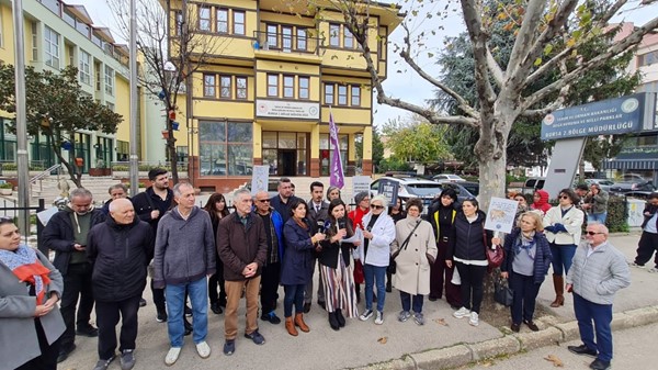 Sahipsiz hayvanların toplanması kararı ve beslenmelerinin yasaklanması etik ve hukuk dışıdır!
