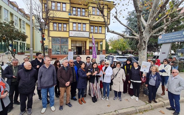 Sahipsiz hayvanların toplanması kararı ve beslenmelerinin yasaklanması etik ve hukuk dışıdır!