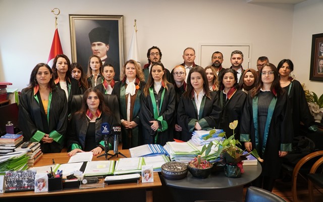 Bursa Barosu Kadın Hakları Merkezi: Kadınlar yaşayacak, şiddet duracak!