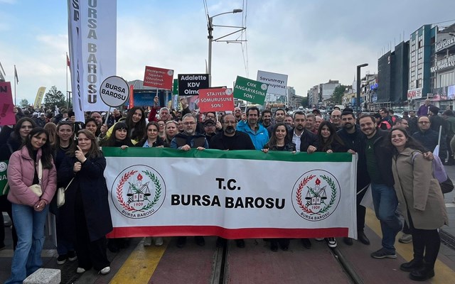 Bursa Barosu 1 Mayıs kortejinde