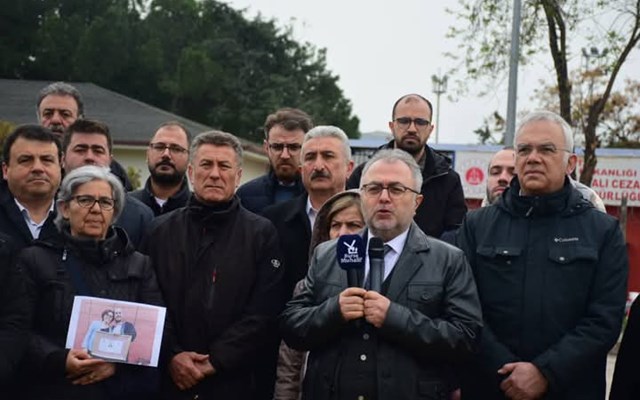 Avukat Keskin ve diğer tutuklular için cezaevi önünde basın açıklaması