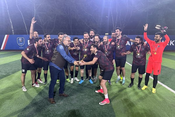 Rafet Cambaz Futbol Turnuvası Şampiyonu NFA Kırmızı Şeytanlar