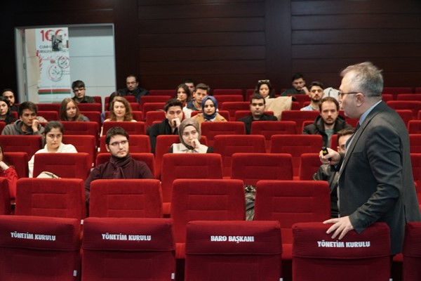 Staj Okulu'nda ilk ders Öztosun'dan