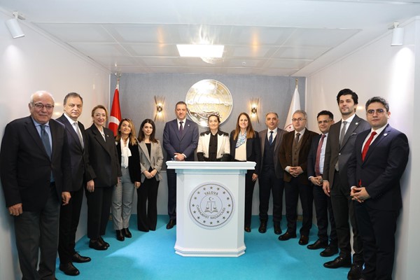 Öztosun, Yalova'da açılışa katıldı