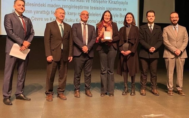 Bursa Barosu Çevre ve Kent Hukuku Komisyonu'na Tabip Odası'ndan ödül