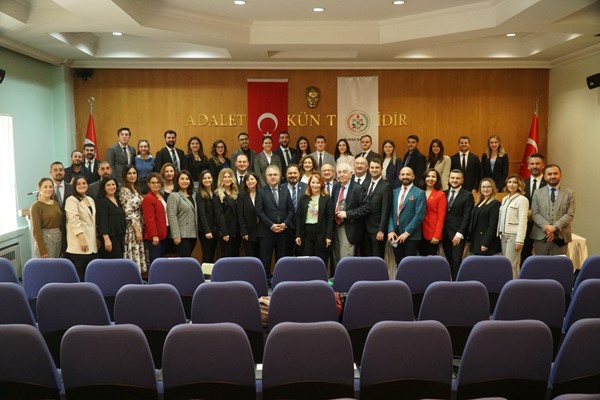 Bursa Barosu'nda devir teslim