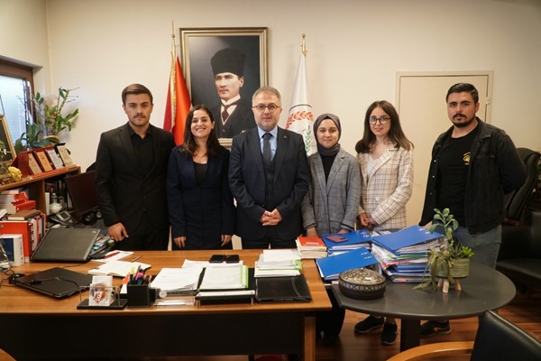 Uludağ Üniversitesi Hukuk Topluluğu yöneticileri Baro'yu ziyaret etti