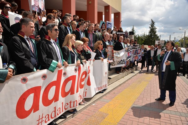 Adalet Nöbeti'nin çoban ateşi Kocaeli'de yakıldı