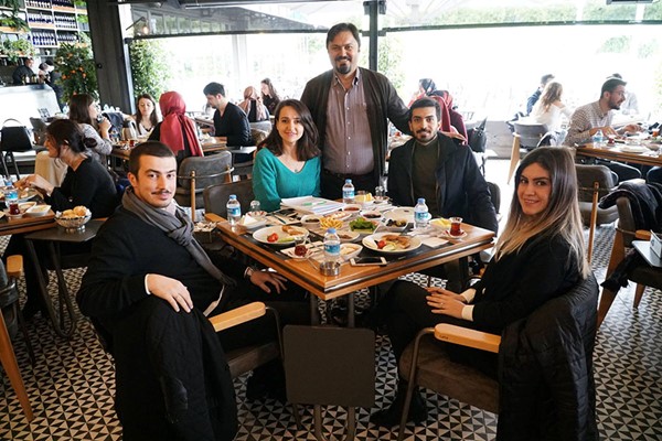 Bursa Barosu Genç Avukatlar Meclisi'nce düzenlenen kahvaltı