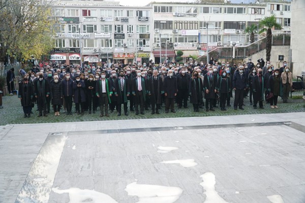 Bursa Barosu, 83. ölüm yıldönümünde Atatürk ve ilkelerine bağlılığını yineledi