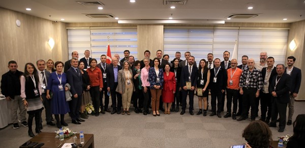 AVUKAT NOYAN ÖZKAN ÇEVRE VE EKOLOJİ MÜCADELESİ ONUR ÖDÜLÜ BURSA'YA GELDİ