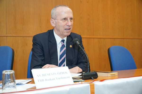 “104 yıl önce Çanakkale'yi geçemeyenler bugün sinema filmleriyle geçmeye çalışıyor”