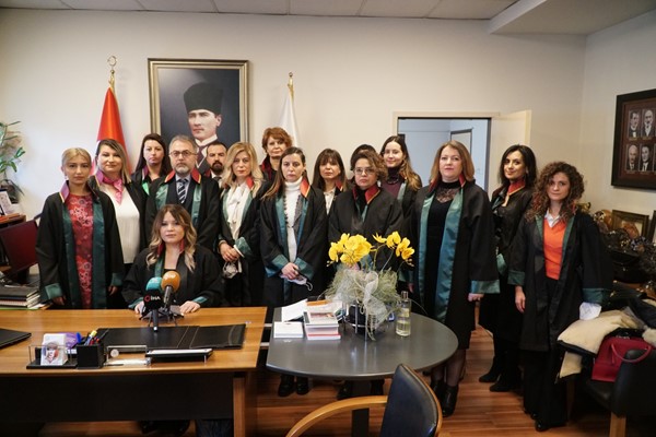 Bursa Barosu Kadın Hakları Merkezi:  “KADININ MÜCADELESİ HİÇ BİTMEYECEK”