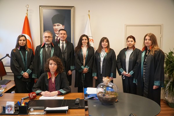 Bursa Barosu Sağlık Hukuku Komisyonu'ndan hekim ve sağlık çalışanlarına destek