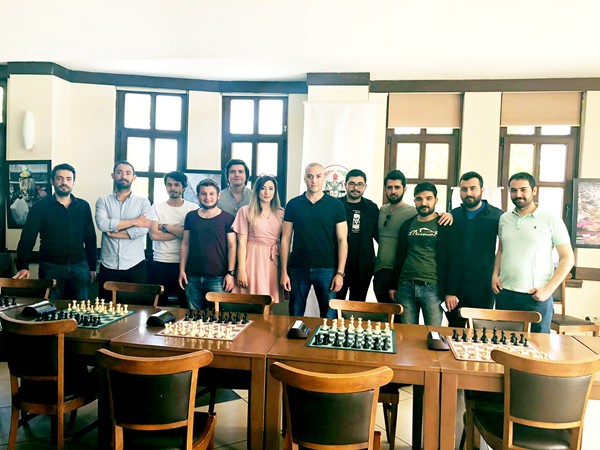 Bursa Barosu Satranç Turnuvası'nda şampiyonlar belli oldu