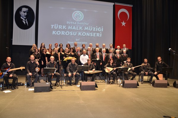 Bursa Barosu THM Korosu türkülerle coşturdu