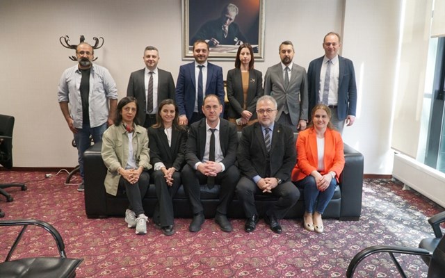 Keskin'den Baro yönetimine teşekkür